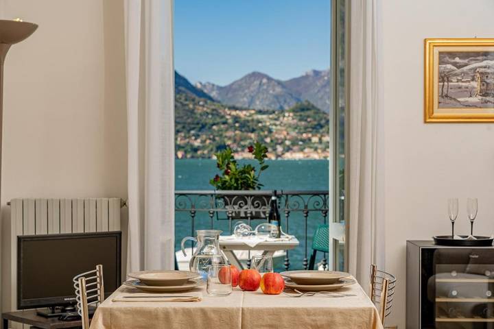 Gîte pour 4 personnes, avec balcon ainsi que vue et vue sur le lac, animaux acceptés dans Varenna - 2