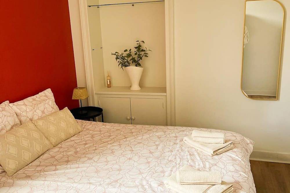 Ganze Wohnung, Le Sablésien-4 p-lounge/kitchen - Town center/Station in Le Mans, Sarthe