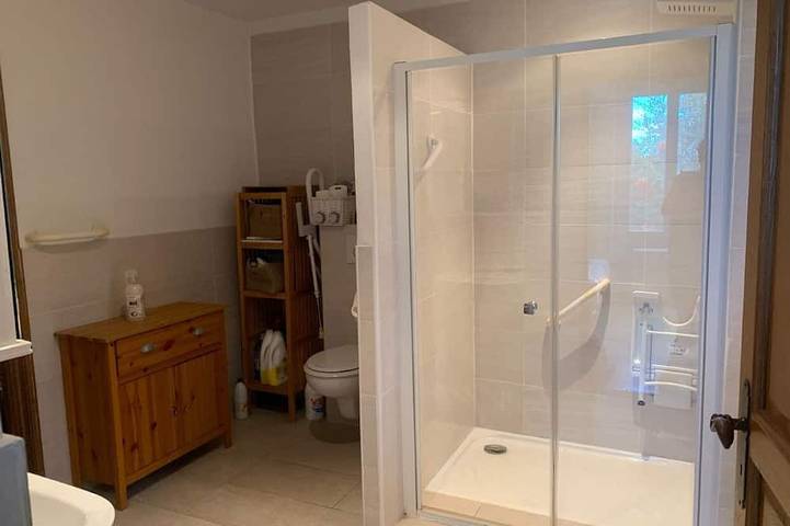 Location de vacances pour 4 personnes, avec jardin à Saint-André-de-la-Roche - 2