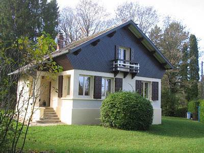 Vakantiehuis voor 8 personen, with Balkon and Terras as well as Tuin and Uitzicht in Jura
