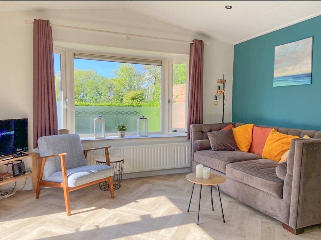 Zentral gelegenes Chalet in einem Park mit Pool in Niederländische Nordsee