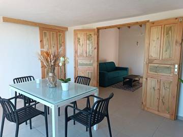 Gîte pour 7 personnes, avec jardin et vue dans Plage de la Perle