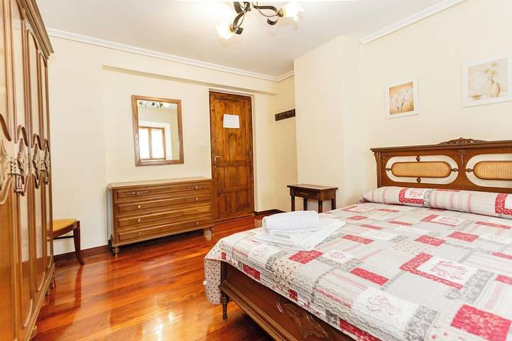 Casa rural para 22 personas en Egiarreta (Navarra) in Egiarreta, Arakil