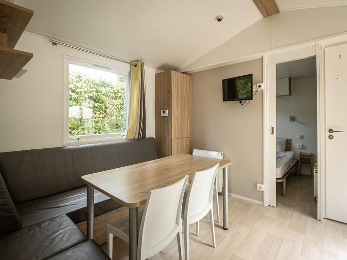 Charming Chalet with Pool in Dochamps, Manhay