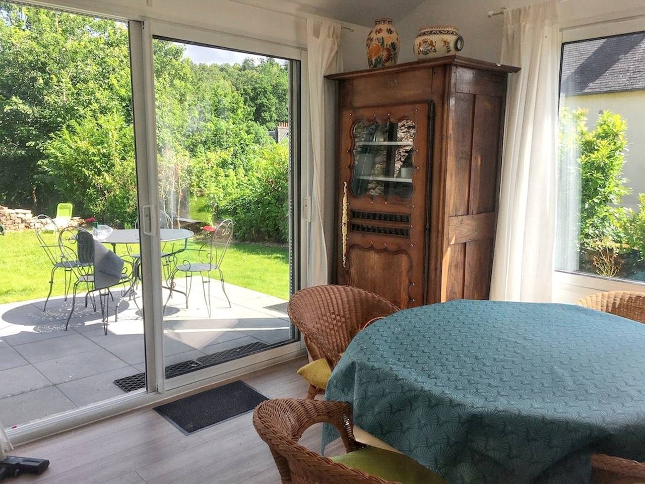 Charming House in Huelgoat with Terrace and Garden in Huelgoat, Châteaulin region