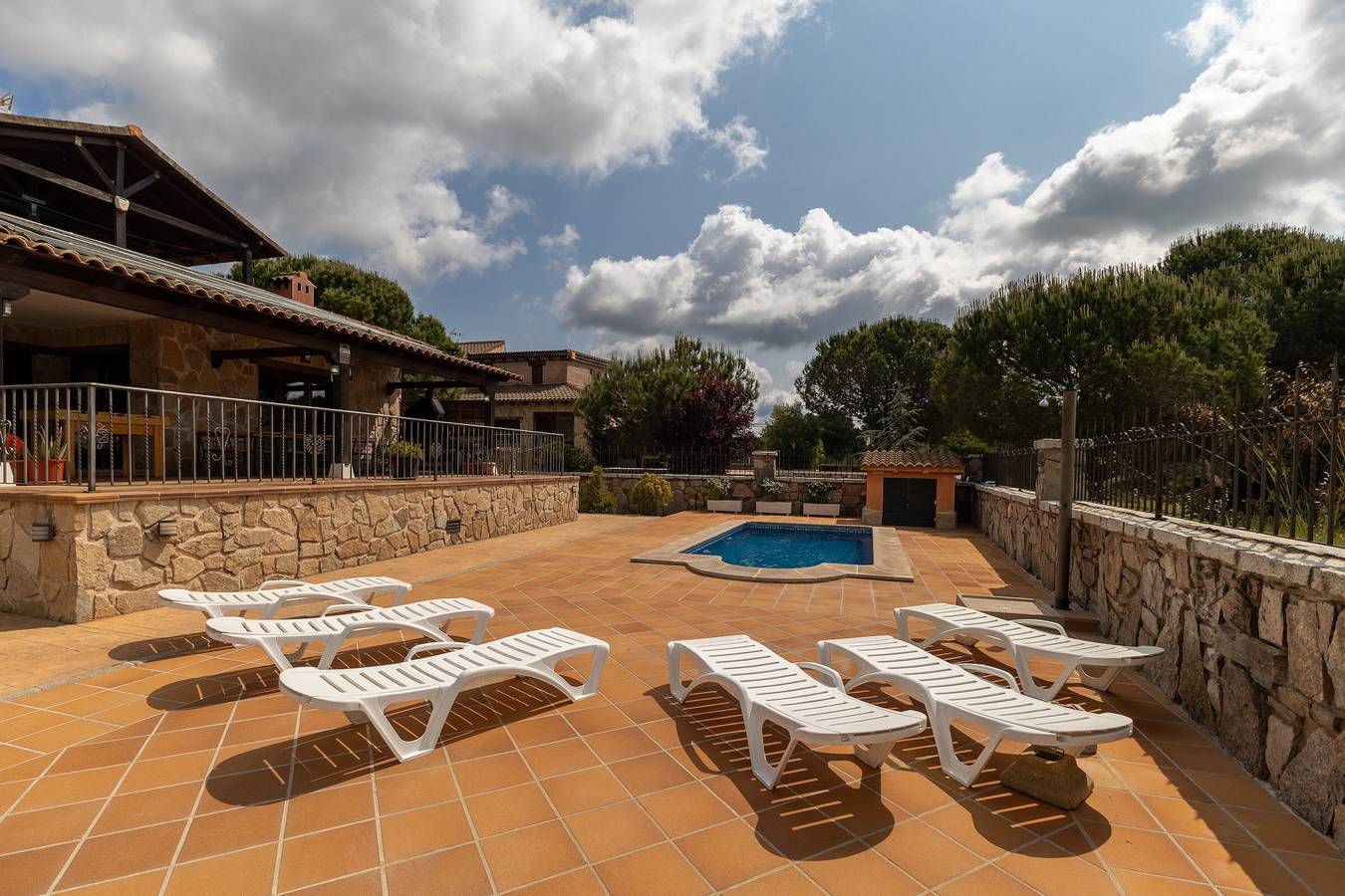 Maison rurale Sierra Norte Madrid avec piscine privée et vue sur la montagne in El Berrueco, Communaute de Madrid