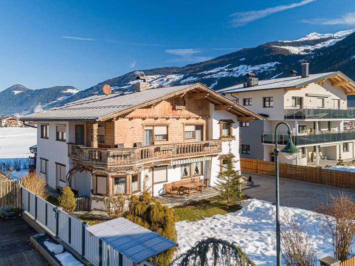 Ferienwohnung für 8 Personen, mit Balkon in Uderns