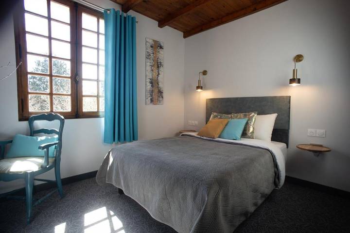 Maison d’hôte pour 2 personnes, avec terrasse et sauna ainsi que jardin et jacuzzi, animaux acceptés