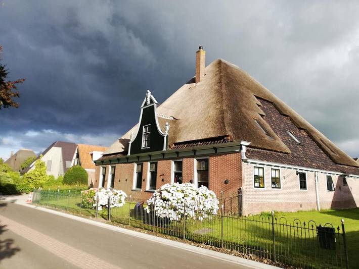 Location de vacances pour 2 personnes, avec Jardin ainsi que Sauna et Vue dans Hem