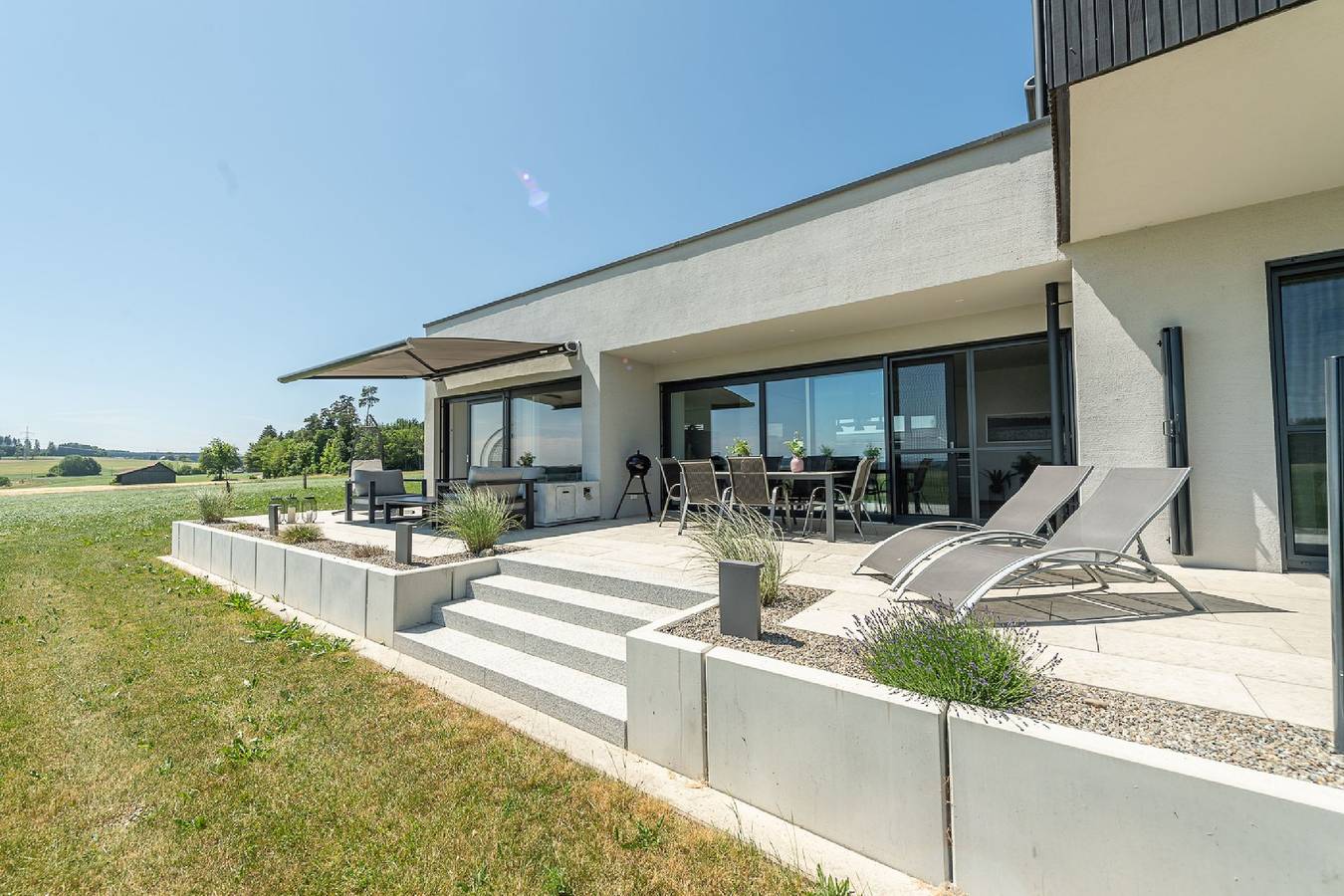 Ganze Ferienwohnung, Chalet am Ried - Apartement Panorama, 80qm, Balkon, 2 Schlafzimmer, max. 3 Personen in Unterschwarzach, Bad Wurzach