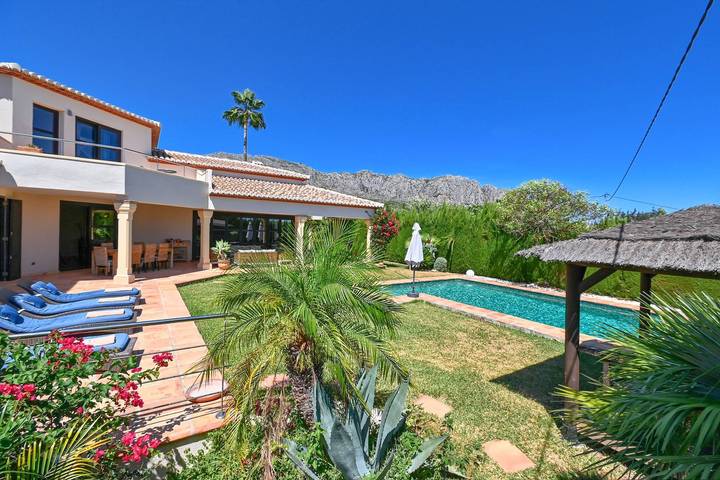 Villa for 4 people, with garden, with pets - 1