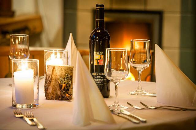 Pension Aaron am See - Doppelzimmer mit Bergblick in Grächen, Walliser Alpen