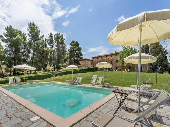 Location de vacances pour 3 personnes, avec terrasse ainsi que piscine et jardin, animaux acceptés à Volterra - 2