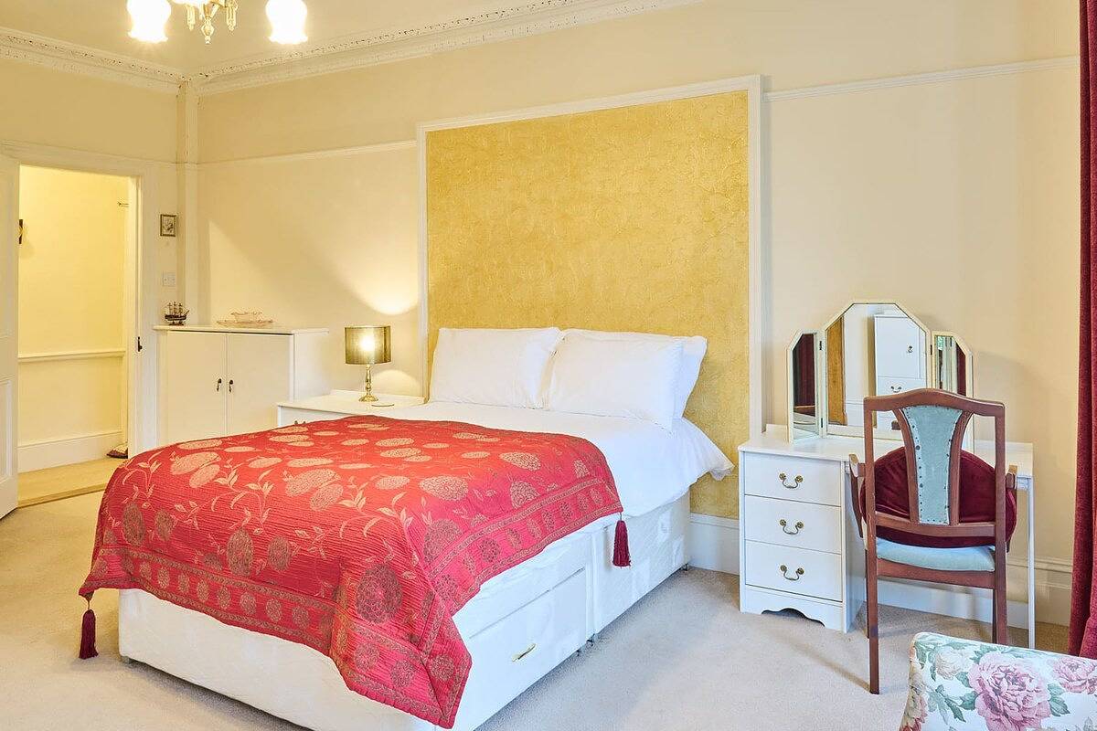 Host & Stay | Admiral's Rest in Botany Bay, Kent