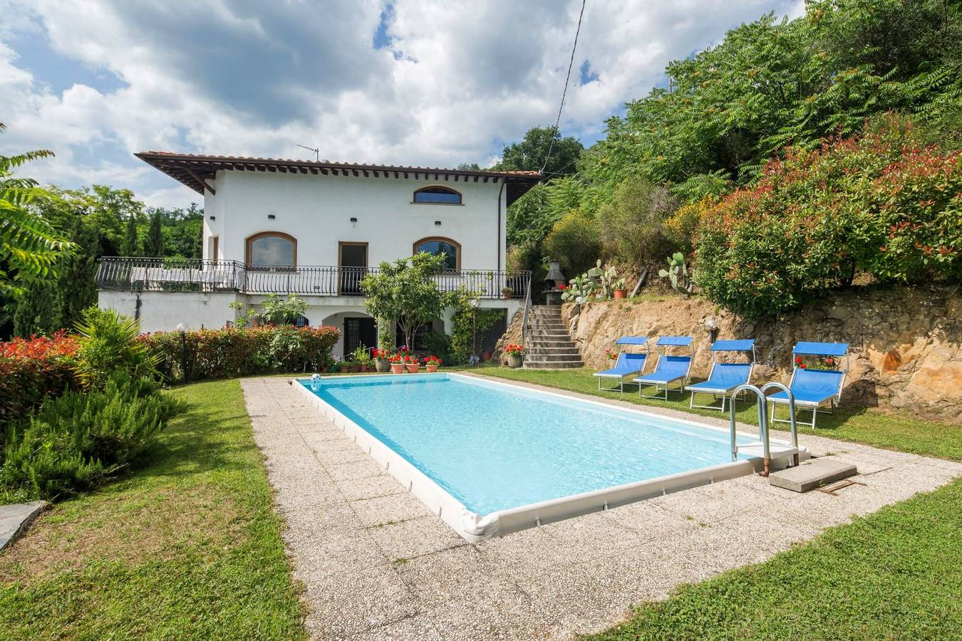 Villa für 12 Personen mit Terrasse in Pescia, Pistoia Provinz
