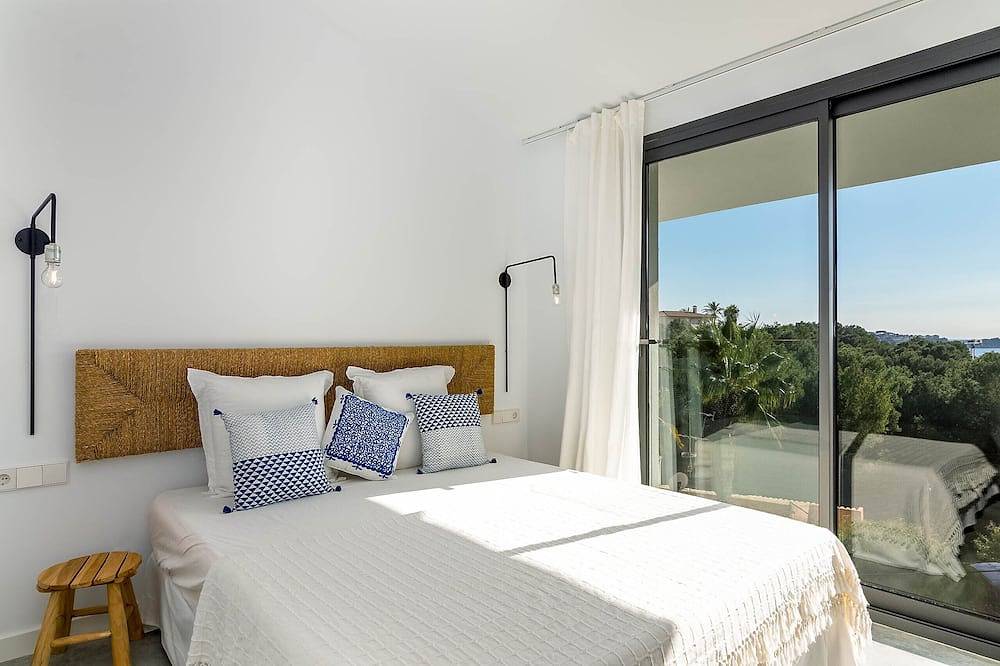 Luxuriöse Poolvilla für bis zu 12 Personen in Costa de la Calma, Calvià