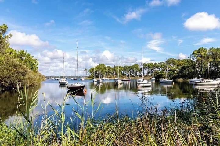 Camping pour 6 personnes à Hourtin