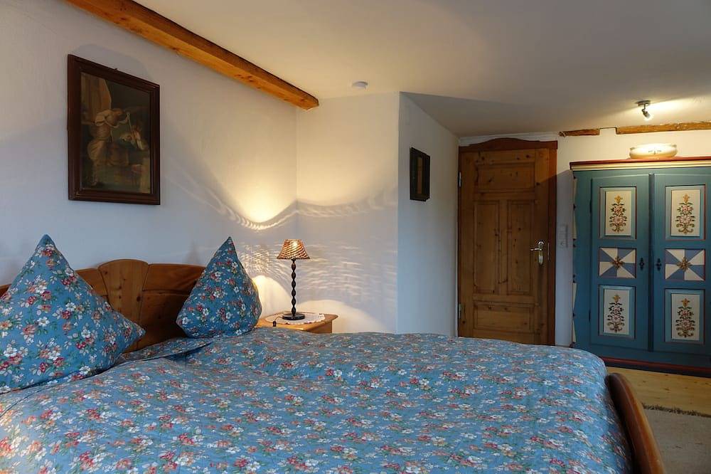Ganze Wohnung, Liebevoll modernisierte, exclusive Ferienwohnung in historischem Bauernhaus in Görisried, Bayerisch Schwaben