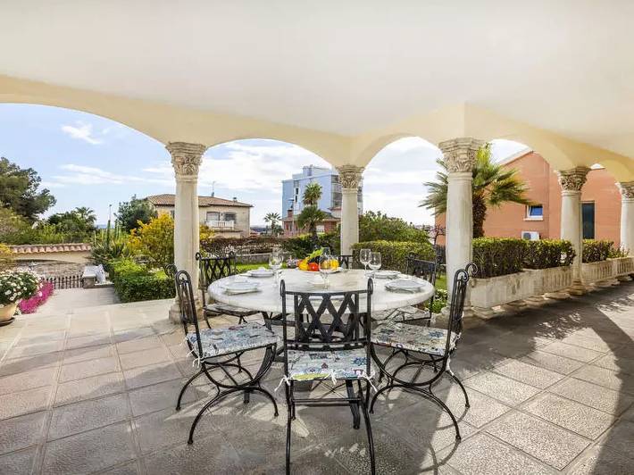 Chalet para 9 personas, con terraza y piscina en Bajo Penedés - 3