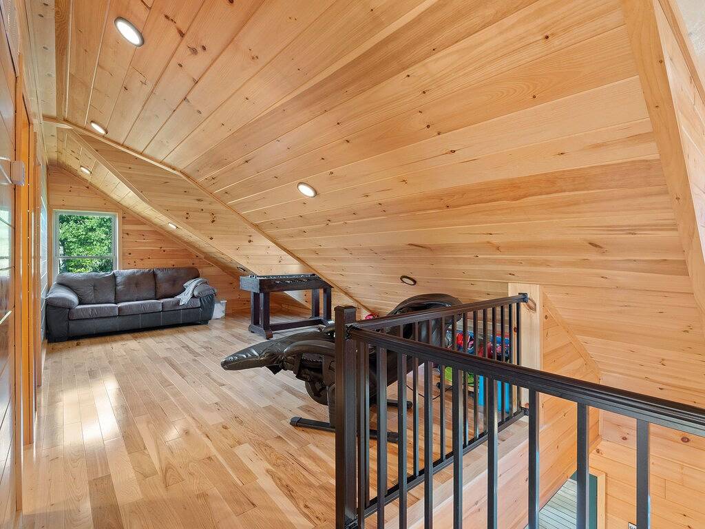 Toledo Bend Log Cabin - brandneu, Lakefront - beobachten Sie Sonnenuntergänge über 3 Meilen in Toledo Bend Reservoir