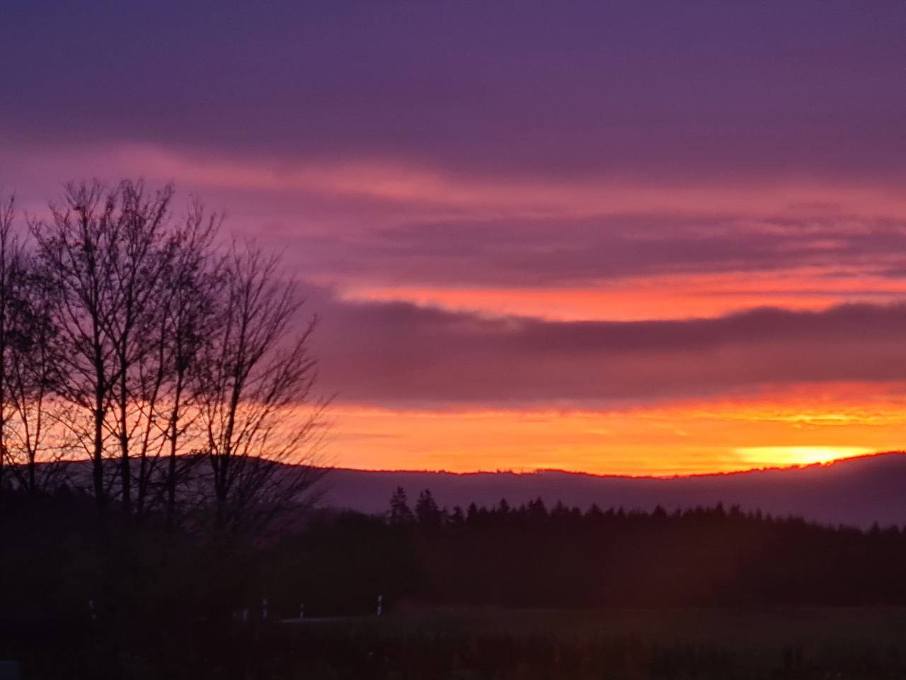 Glamping 'Rosenzauber' mit Gemeinschaftspool, Wlan und Klimaanlage in Münchberg, Landkreis Hof