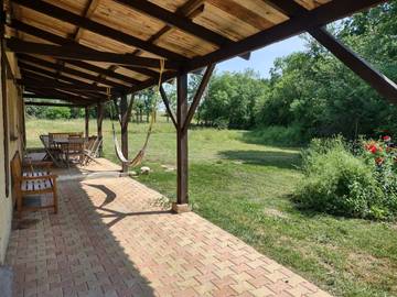 Gîte pour 10 personnes, avec jardin ainsi que piscine et terrasse à Paulhiac