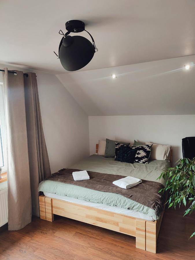 Ferienwohnung für 5 Personen, mit Pool und Garten sowie Kinderpool und Ausblick