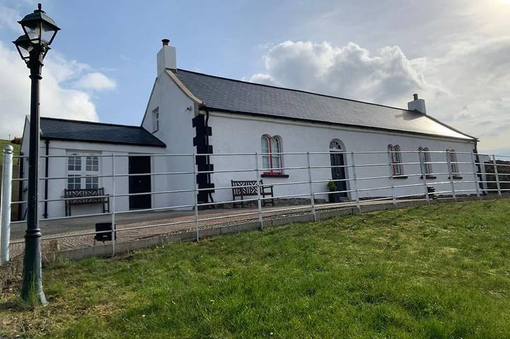 Gîte pour 6 personnes, avec terrasse et jardin à Ballintoy