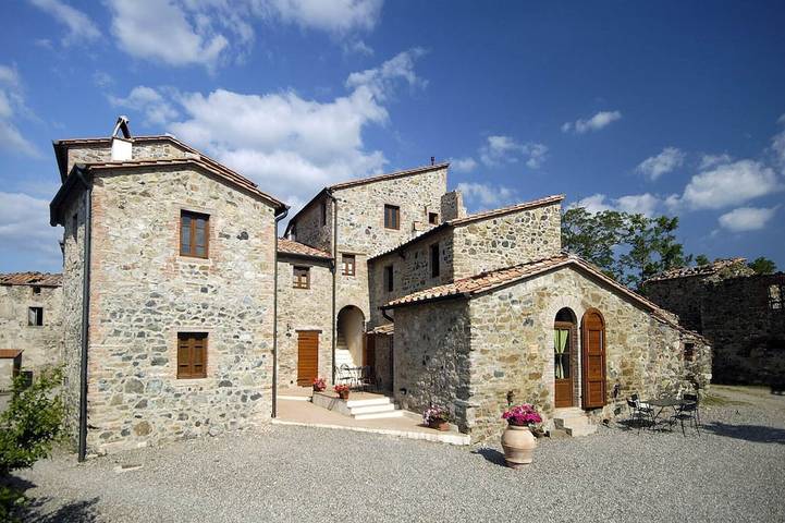 Ferienhaus für 4 Personen, mit Terrasse und Garten sowie Pool, mit Haustier