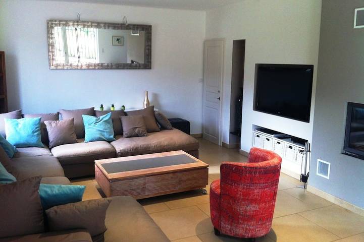 Location de vacances pour 6 personnes, avec jardin et terrasse à Grambois - 3