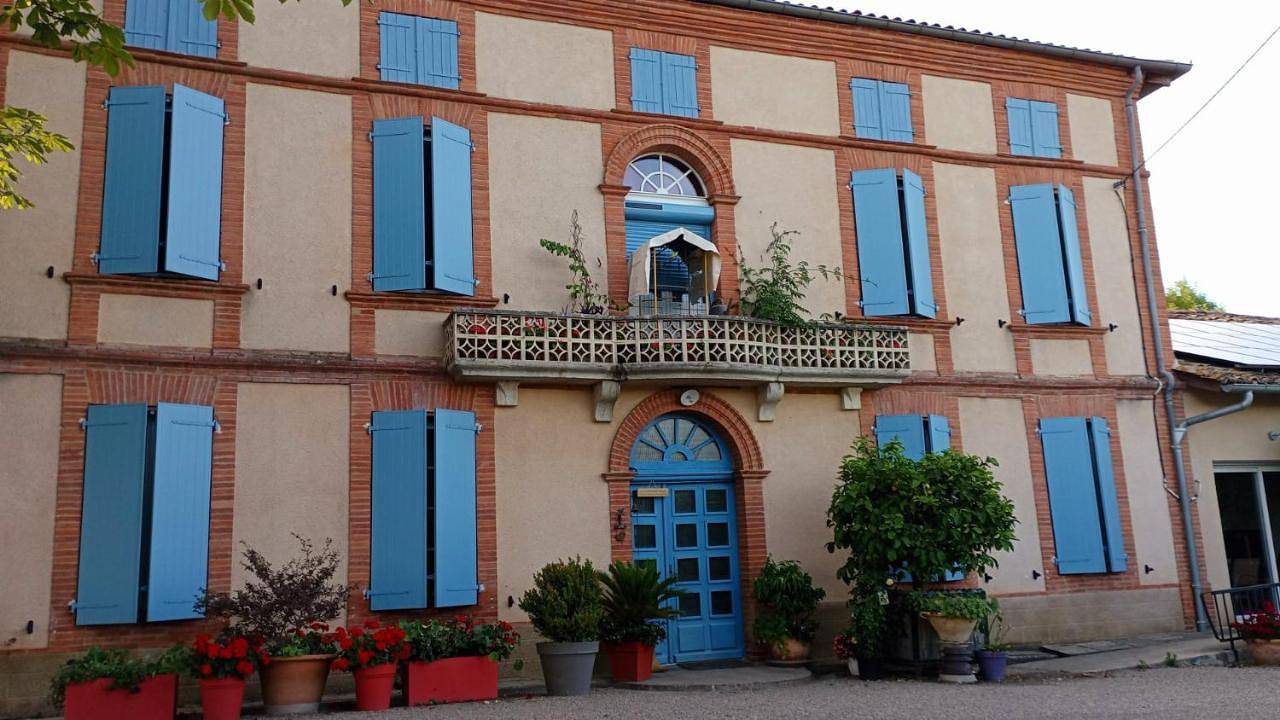 Comme chez vous "pour 4 personnes" in L'Honor-de-Cos, Quercy