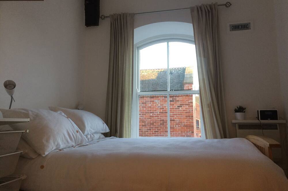 Ganze Wohnung, Stilvolle 2 Schlafzimmer Riverside Apartment innerhalb der alten Stadtmauern von York in York, Yorkshire und the Humber