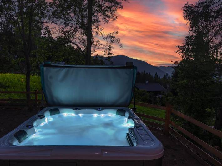 Ferienhaus für 6 Personen, mit Whirlpool und Terrasse sowie Garten, mit Haustier in Treffen am Ossiacher See