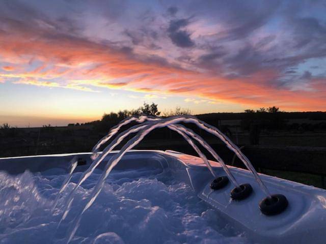 Le Spa est dans le Pré in Triguères, Région de Montargis