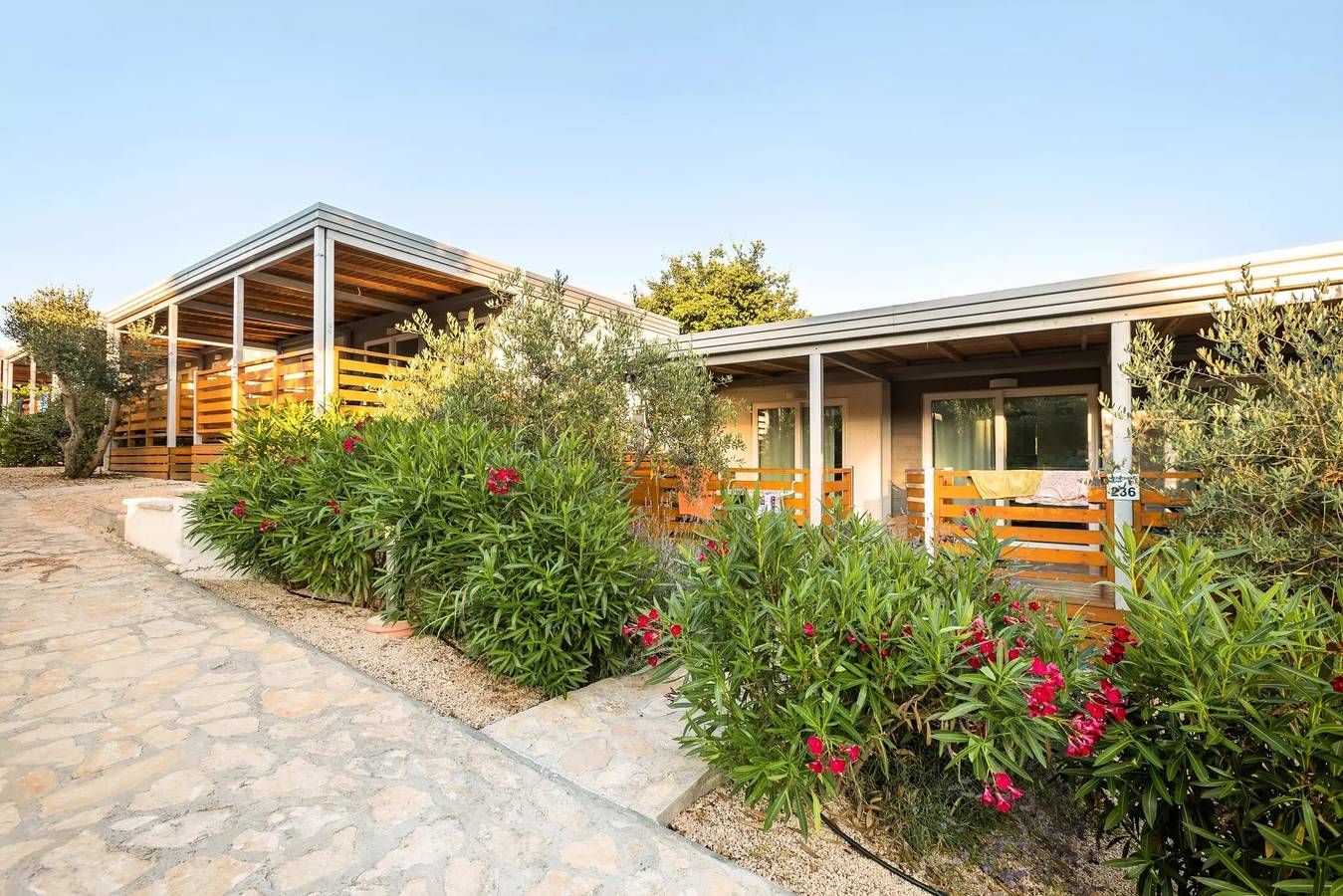 Mobil-home | Comfort | 2 Kam. | 4 pers. | Overdekt Terras | A/C | Tv in Biograd na Moru, Zadar
