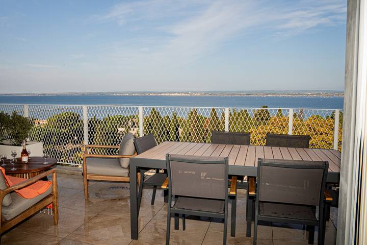 Ferieleilighet for 6 personer, med terrasse i Sete