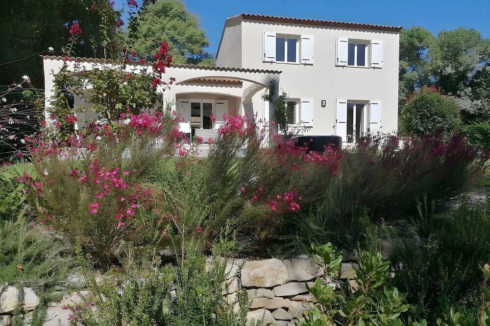 Habitaciones de huéspedes con jardín en casa de Aurore y Laurent in Montarnaud, Región de Lodève