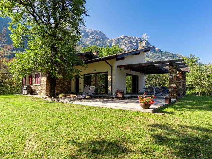 Casa vacanza per 8 persone, con vista lago e terrazza nonché giardino, con animali domestici - 1