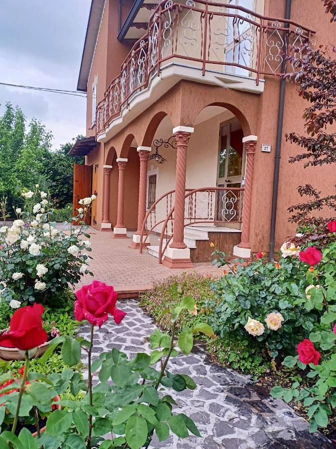 B&b per 2 persone, con Terrazza e Giardino nonché Piscina e Panorama in Provincia di Modena