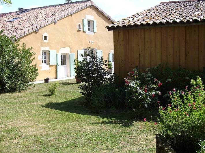 Gîte pour 4 personnes, avec jardin en Charente-Maritime - 2