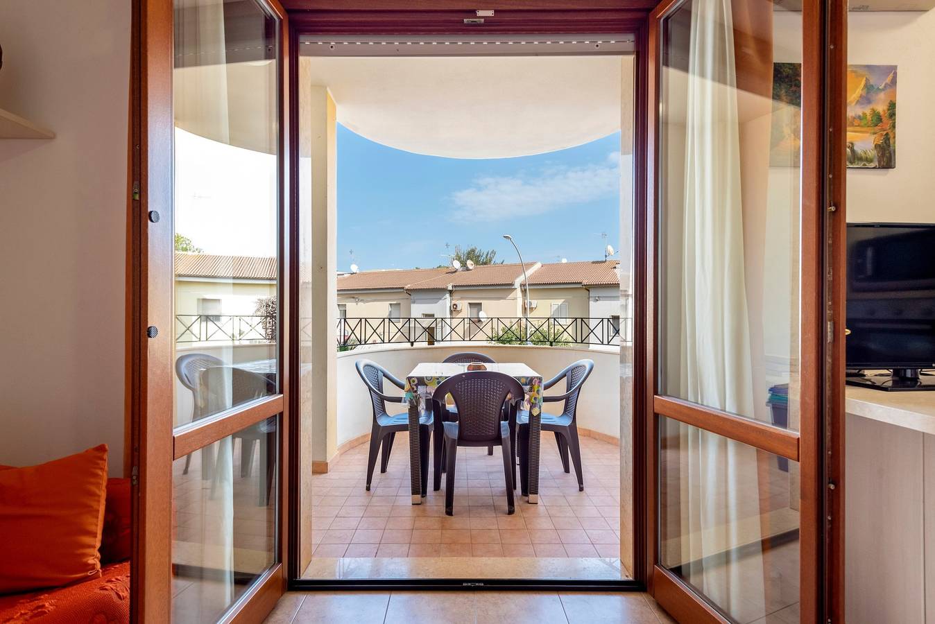 Hel lägenhet, Comfortable Apartment “Egeo” close to the Beach with A/C & Terrace; Parking Available in Lido San Giovanni, Alghero