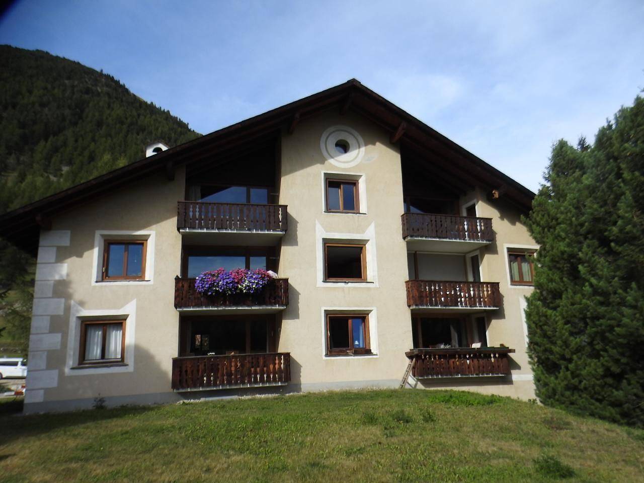 Geheel vakantieappartement, Chesa Bellavista in Bever, Oberengadin