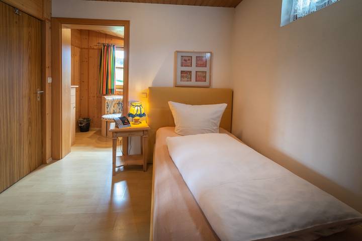 Pension Villa Lockstein - single room no 7 and no 8, with shower and toilet in Berchtesgaden, Berchtesgarden Alps