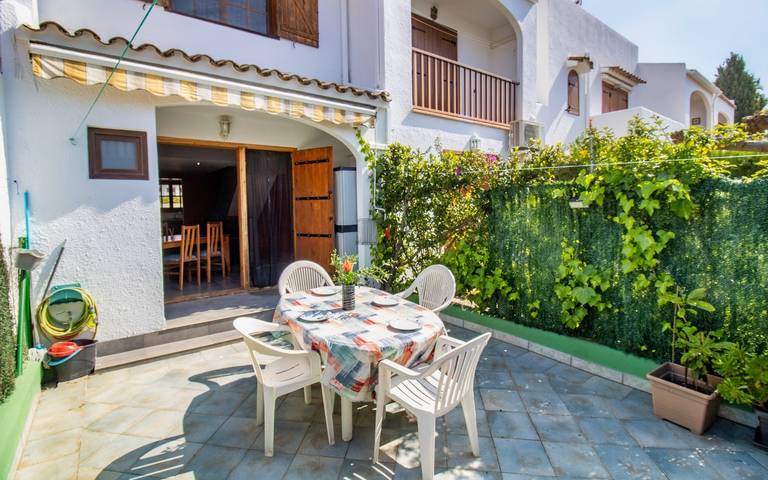 Holiday home for 6 people, with children pool and garden as well as terrace - 1