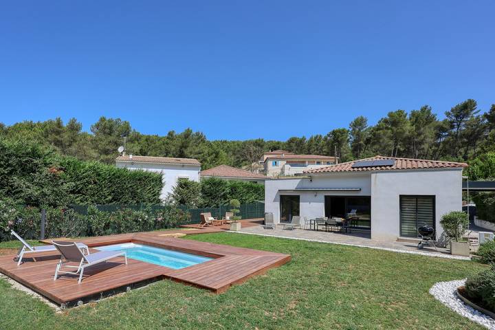 Casa de vacaciones para 6 personas, con terraza además de jardín y piscina - 1