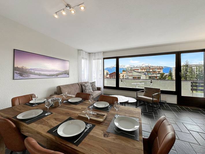 Gîte pour 8 personnes, avec Balcon à Lens (Suisse)