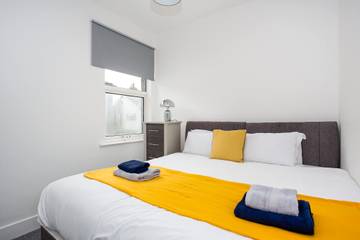 Holiday Rental for 5 People in Southend-on-Sea, East of England, Photo 3