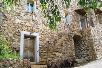 Gîte pour 4 personnes, avec jardin et terrasse à Appietto