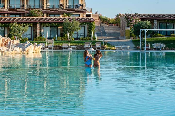 Casa vacanza per 4 persone, con Balcone e Terrazza nonché Idromassaggio e Giardino in Provincia di Matera
