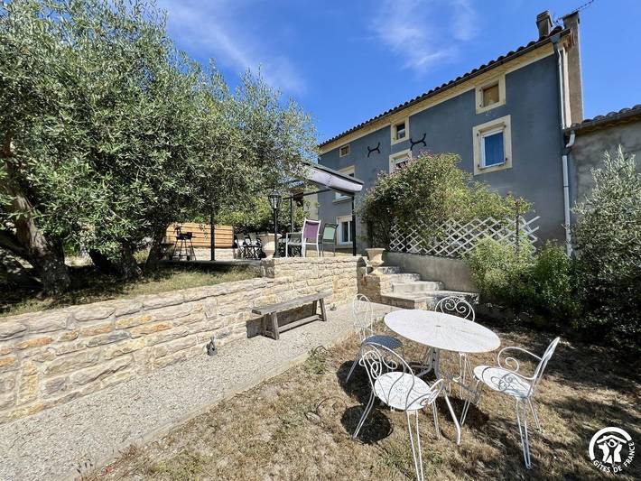 Gîte pour 8 personnes, avec Terrasse et Jardin